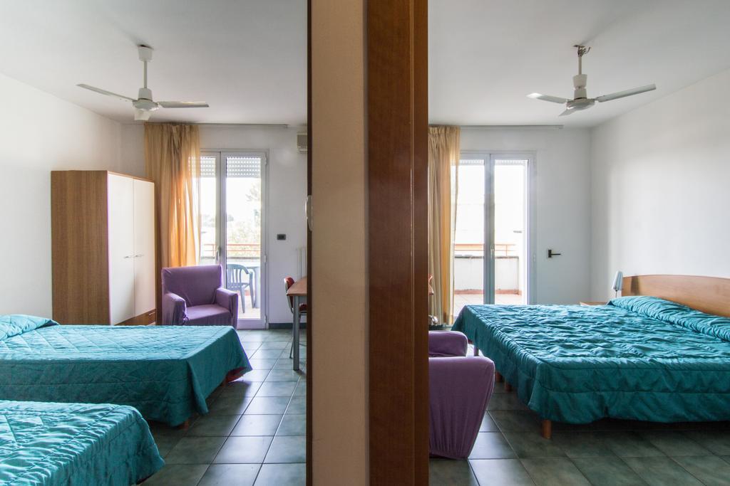 I Giardini Di Atena Aparthotel Merine Camera foto