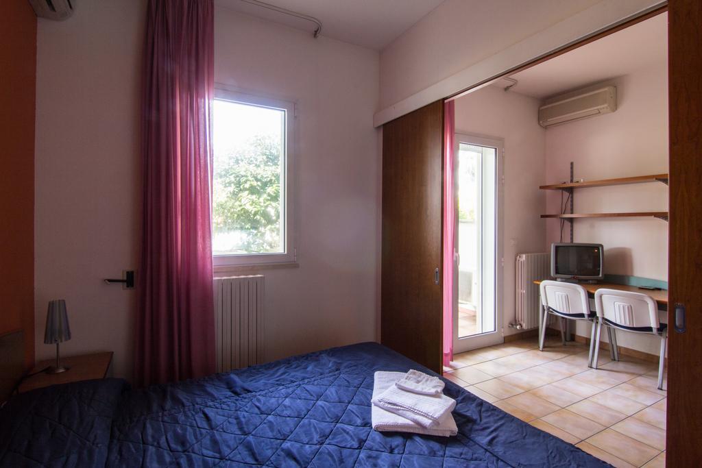 I Giardini Di Atena Aparthotel Merine Camera foto