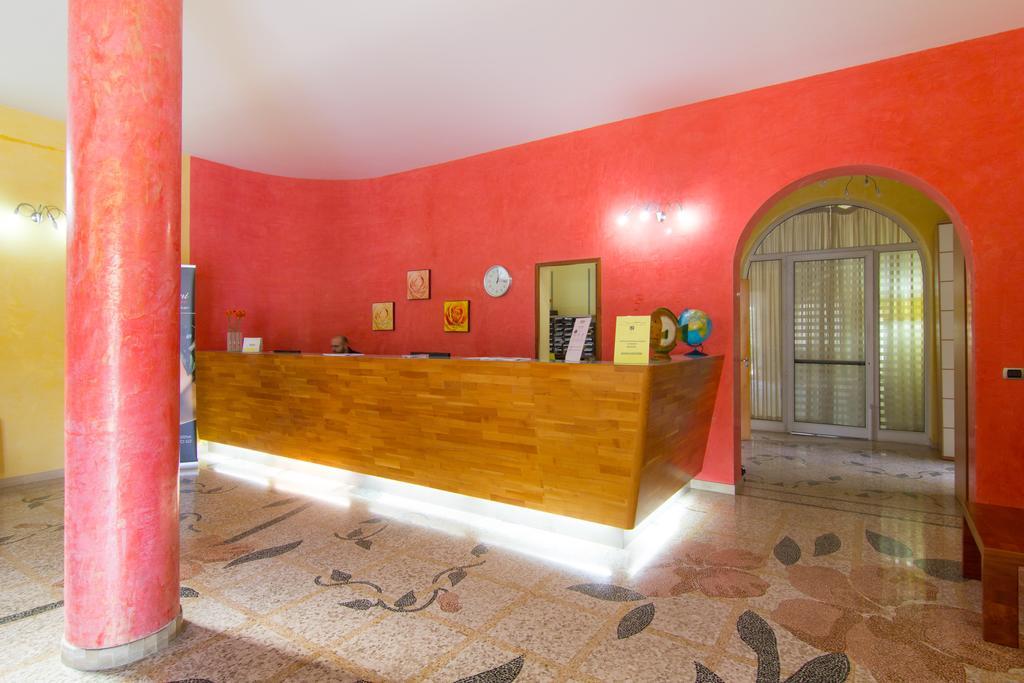 I Giardini Di Atena Aparthotel Merine Esterno foto