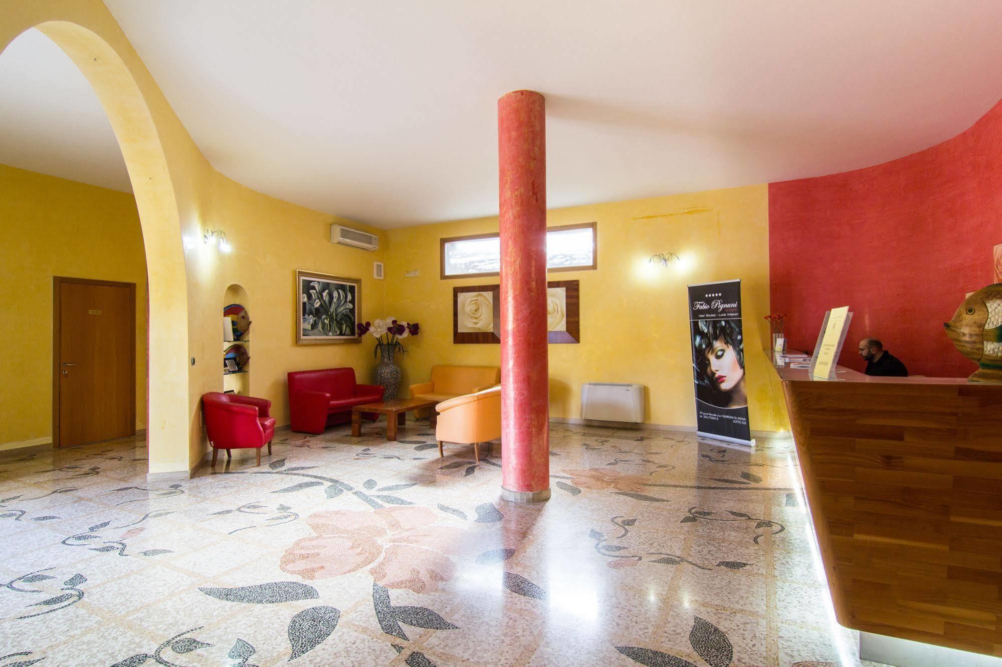 I Giardini Di Atena Aparthotel Merine Esterno foto